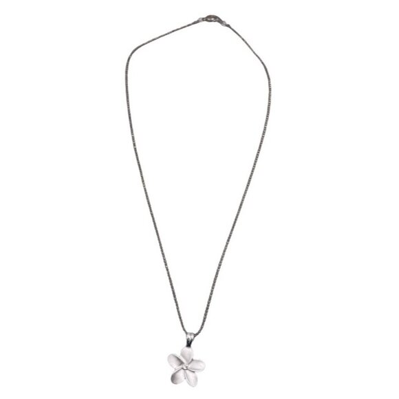 Lia Sophia Floral Pendant Beaded Chain Necklace Silver Tone 18 Inches - Picture 1 of 5